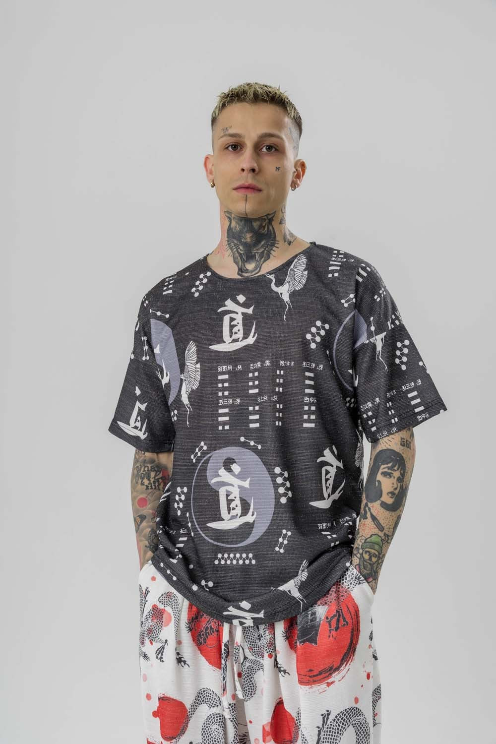Oversize тениска "Tenshi Move"