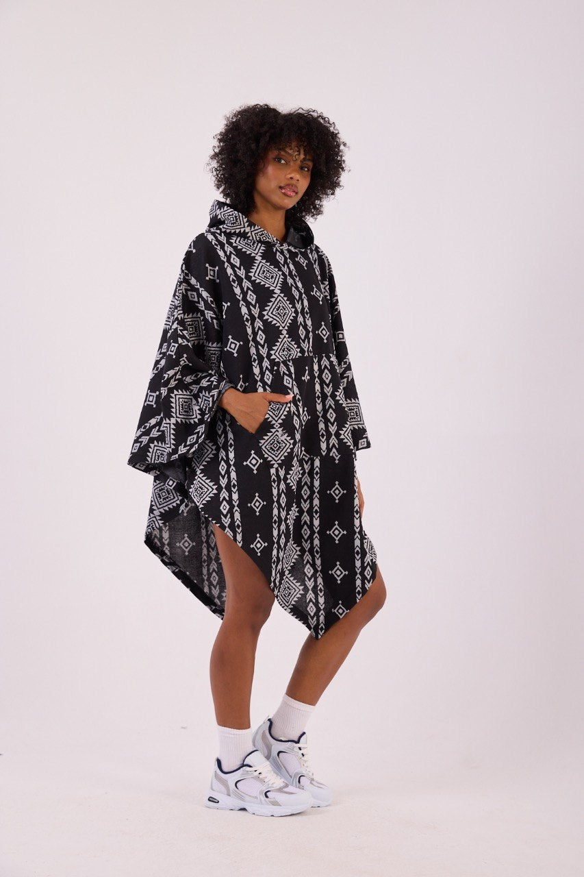 TRIBAL NOMAD™ Lady – Oversized Hooded Streetwear Poncho