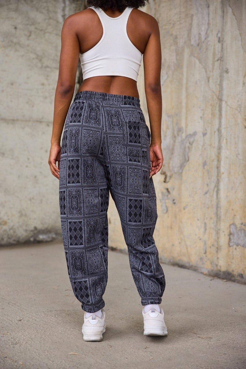 Deluxe Mosaic Lady