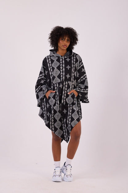 TRIBAL NOMAD™ Lady – Oversized Hooded Streetwear Poncho
