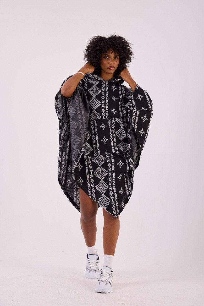 TRIBAL NOMAD™ Lady – Oversized Hooded Streetwear Poncho
