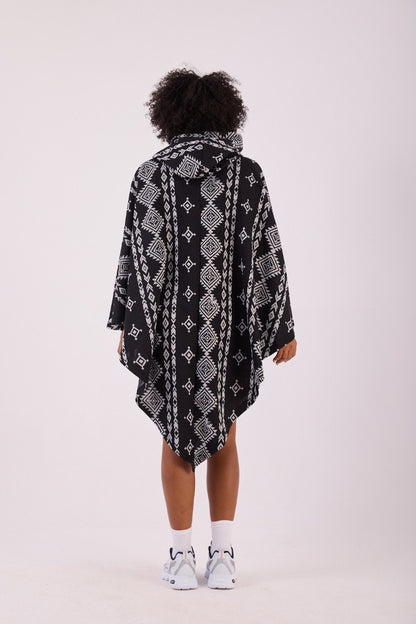 TRIBAL NOMAD™ Lady – Oversized Hooded Streetwear Poncho