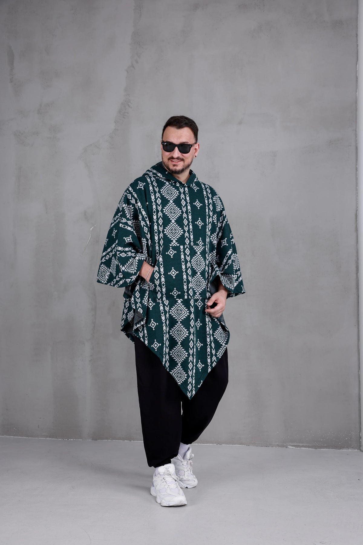 FOREST NOMAD™ – Oversized Hooded Streetwear Poncho