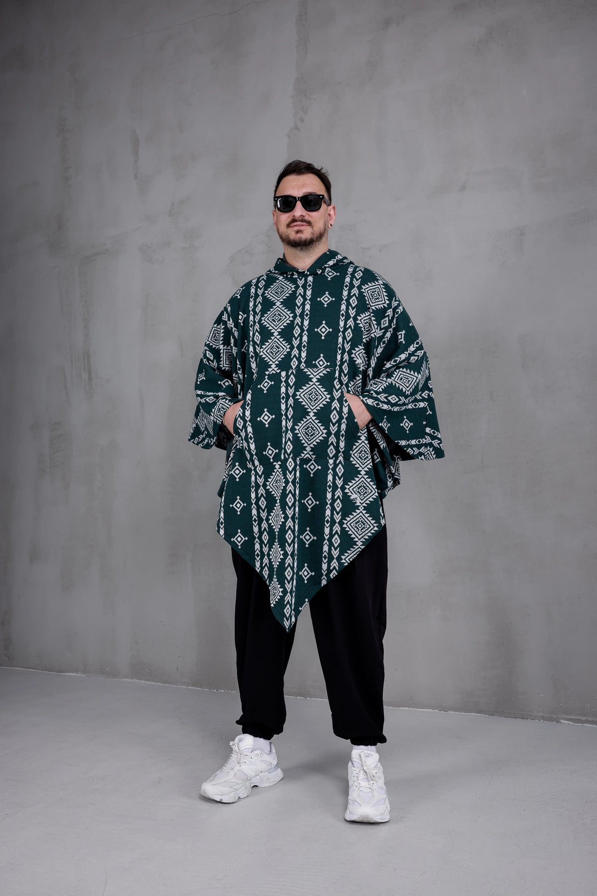 FOREST NOMAD™ – Oversized Hooded Streetwear Poncho