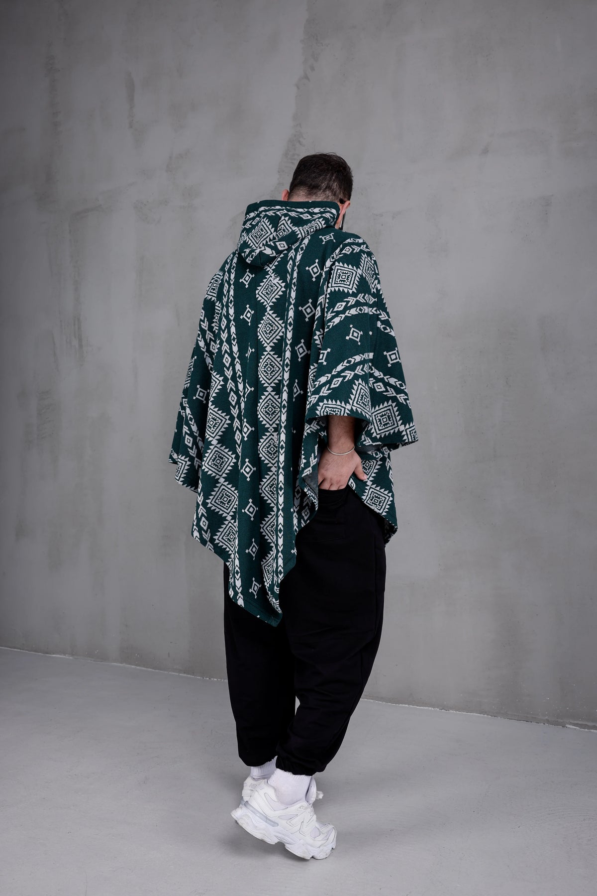 FOREST NOMAD™ – Oversized Hooded Streetwear Poncho
