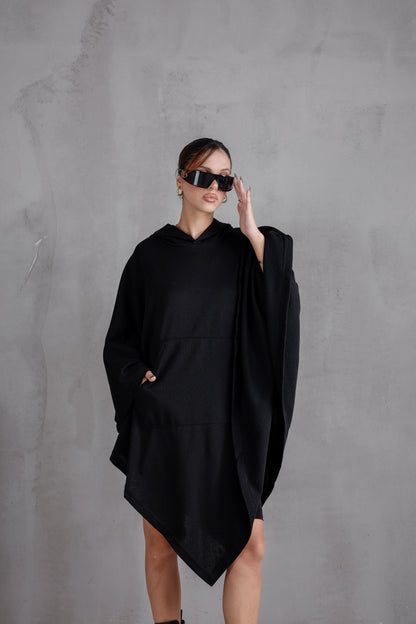 BLACK NOMAD™ Lady – Oversized Hooded Streetwear Poncho